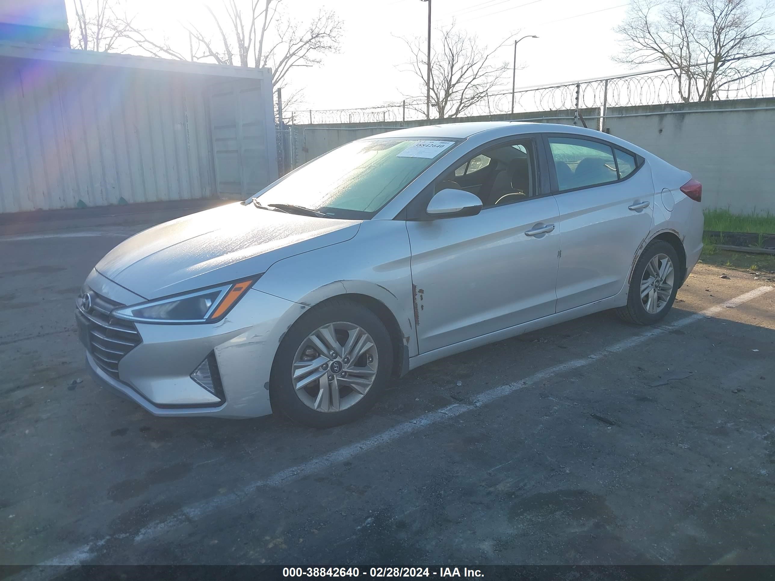 Photo 1 VIN: 5NPD84LF1LH516876 - HYUNDAI ELANTRA 