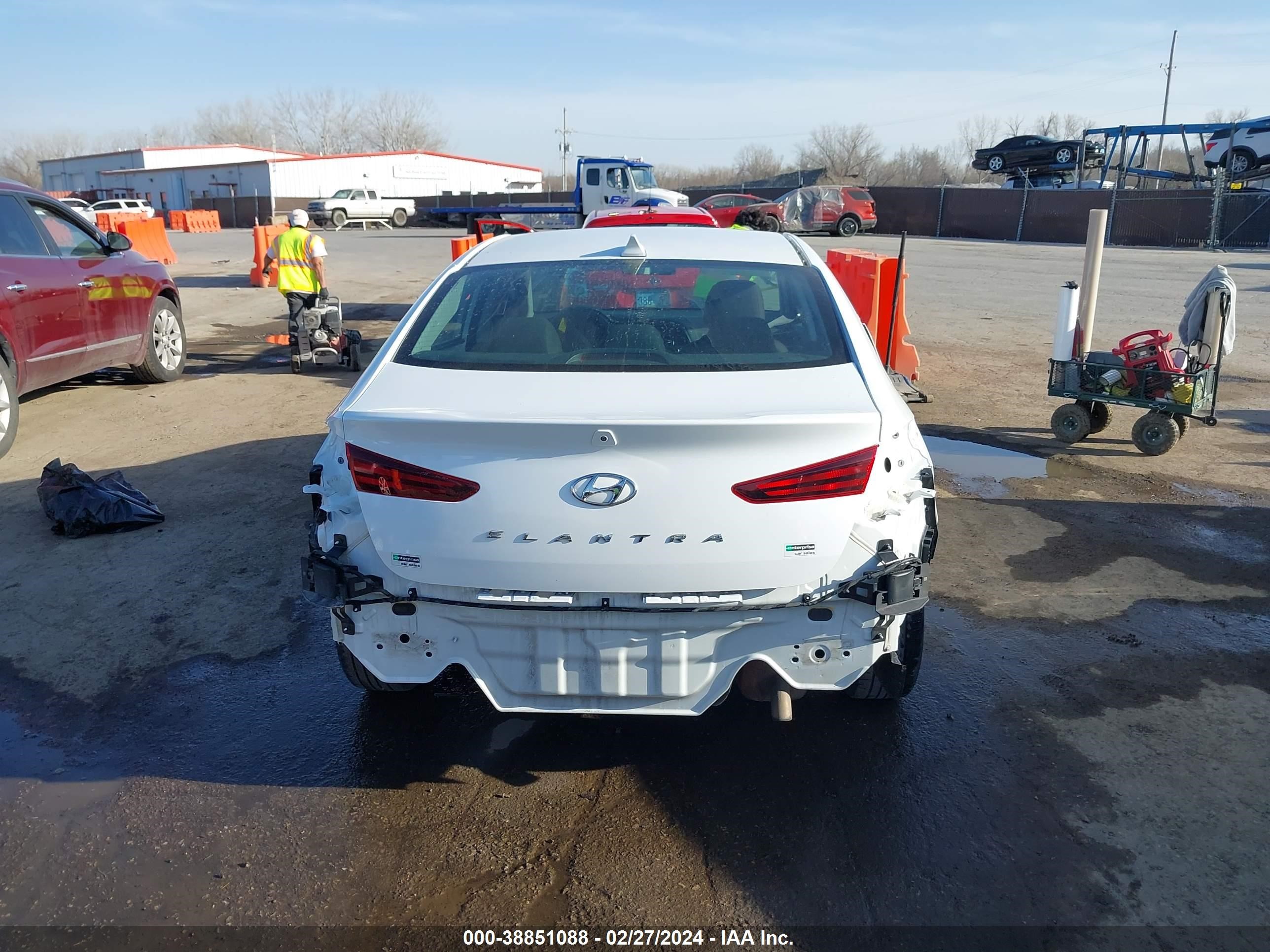 Photo 16 VIN: 5NPD84LF1LH525691 - HYUNDAI ELANTRA 