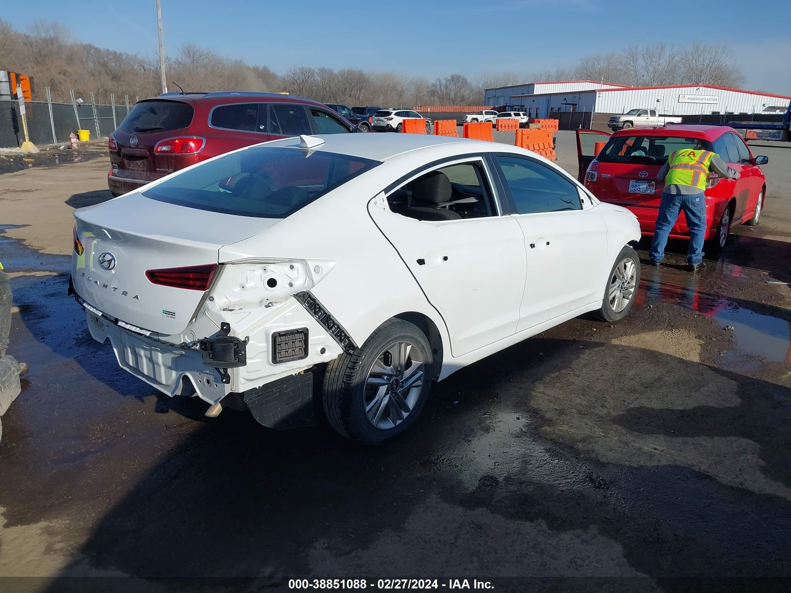 Photo 3 VIN: 5NPD84LF1LH525691 - HYUNDAI ELANTRA 