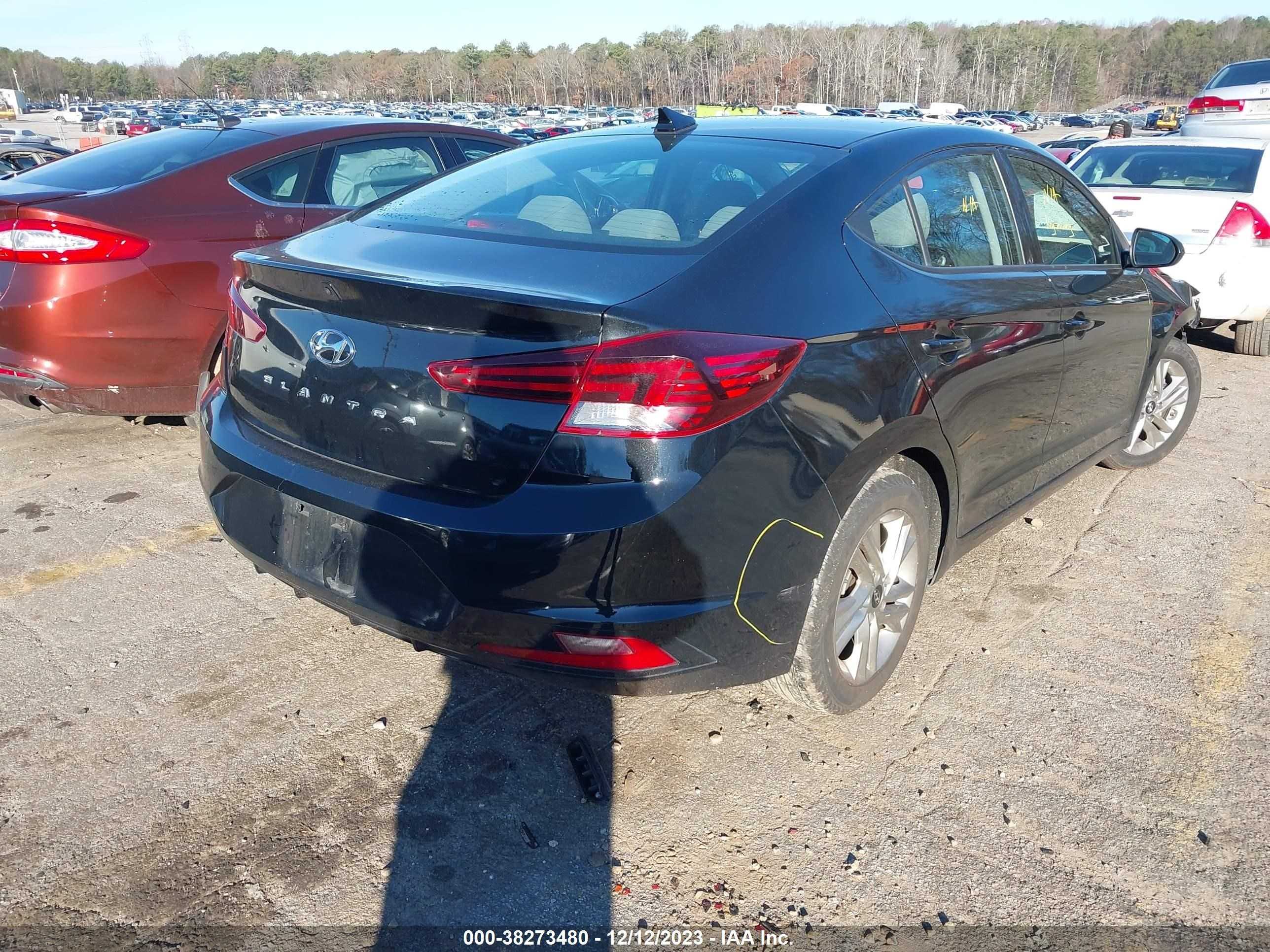 Photo 3 VIN: 5NPD84LF1LH526131 - HYUNDAI ELANTRA 