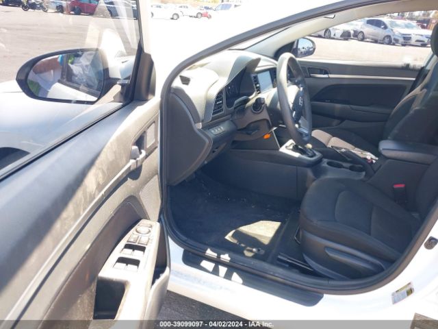 Photo 4 VIN: 5NPD84LF1LH548596 - HYUNDAI ELANTRA 