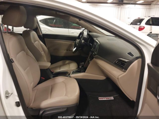 Photo 4 VIN: 5NPD84LF1LH625497 - HYUNDAI ELANTRA 