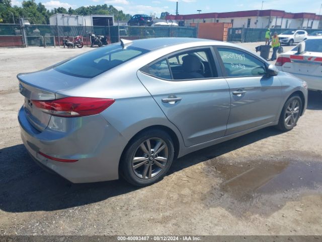 Photo 3 VIN: 5NPD84LF2HH005698 - HYUNDAI ELANTRA 