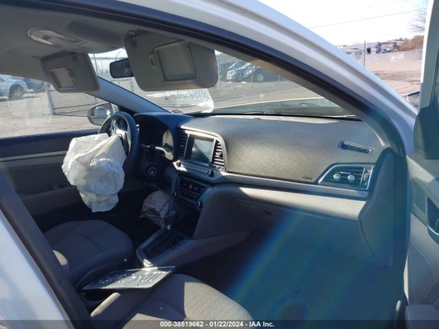 Photo 4 VIN: 5NPD84LF2HH013493 - HYUNDAI ELANTRA 