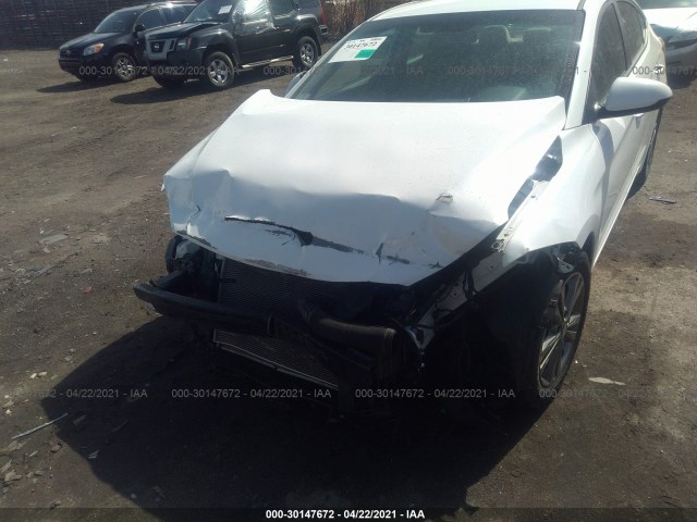 Photo 5 VIN: 5NPD84LF2HH016488 - HYUNDAI ELANTRA 