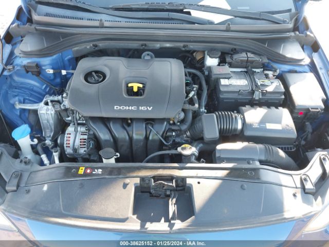 Photo 9 VIN: 5NPD84LF2HH025952 - HYUNDAI ELANTRA 