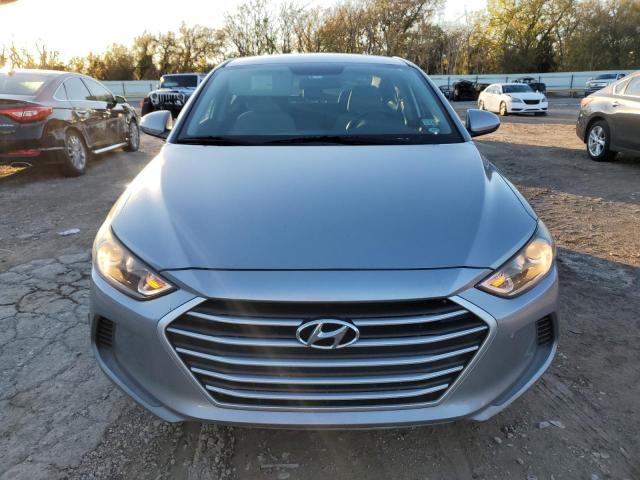 Photo 4 VIN: 5NPD84LF2HH027197 - HYUNDAI ELANTRA SE 