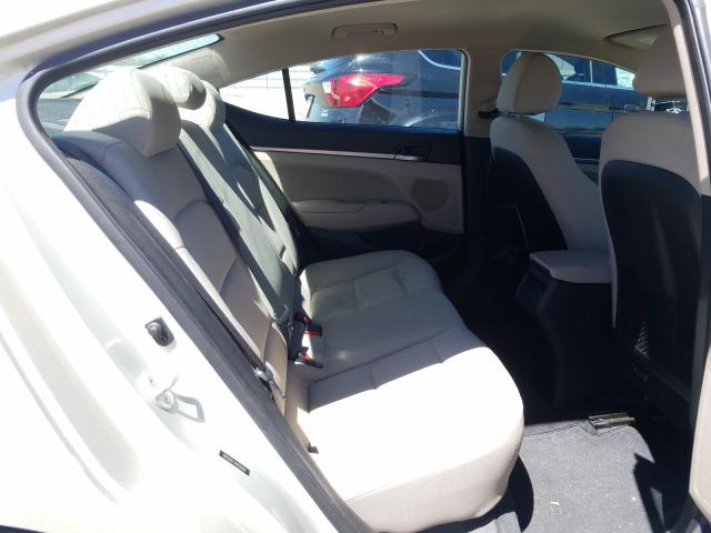 Photo 5 VIN: 5NPD84LF2HH030889 - HYUNDAI ELANTRA SE 