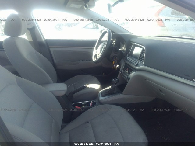 Photo 4 VIN: 5NPD84LF2HH031802 - HYUNDAI ELANTRA 