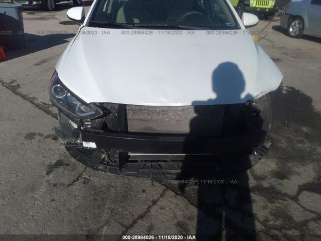 Photo 5 VIN: 5NPD84LF2HH040533 - HYUNDAI ELANTRA 