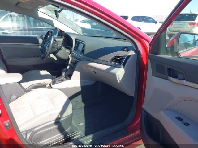 Photo 4 VIN: 5NPD84LF2HH041018 - HYUNDAI ELANTRA 