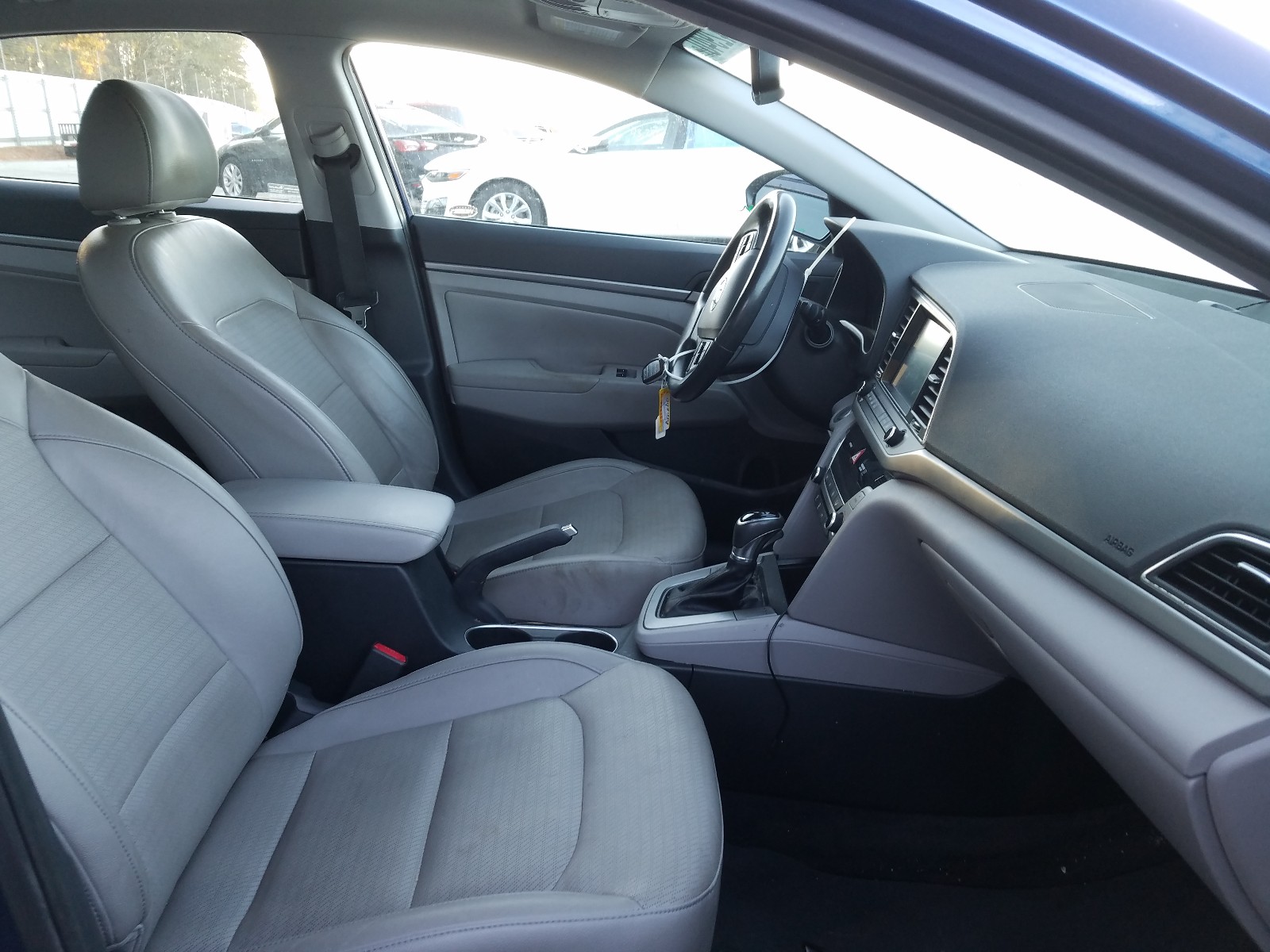 Photo 4 VIN: 5NPD84LF2HH046154 - HYUNDAI ELANTRA SE 