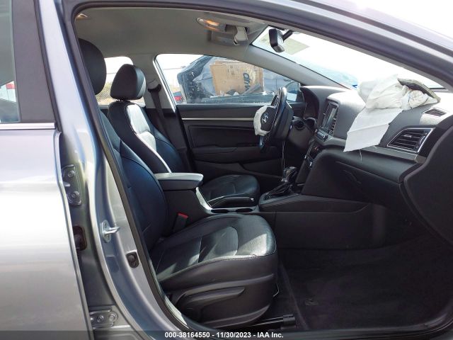 Photo 4 VIN: 5NPD84LF2HH050382 - HYUNDAI ELANTRA 