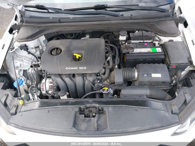 Photo 9 VIN: 5NPD84LF2HH059745 - HYUNDAI ELANTRA 