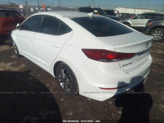 Photo 2 VIN: 5NPD84LF2HH069384 - HYUNDAI ELANTRA 