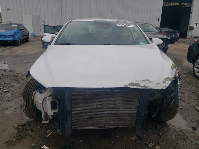 Photo 4 VIN: 5NPD84LF2HH075038 - HYUNDAI ELANTRA 