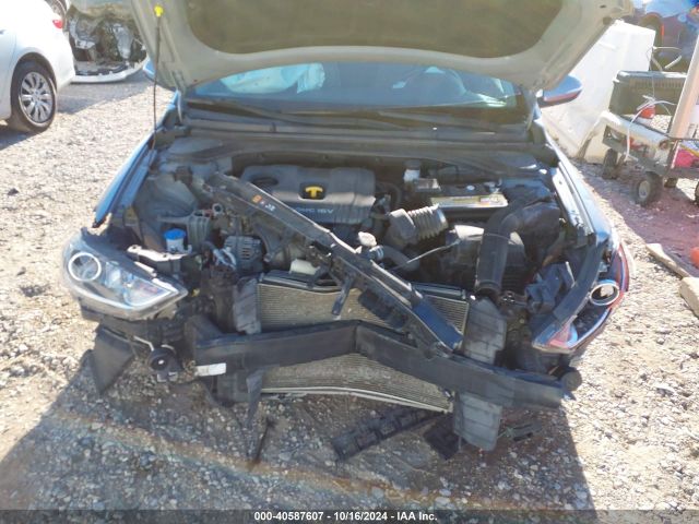 Photo 9 VIN: 5NPD84LF2HH079820 - HYUNDAI ELANTRA 