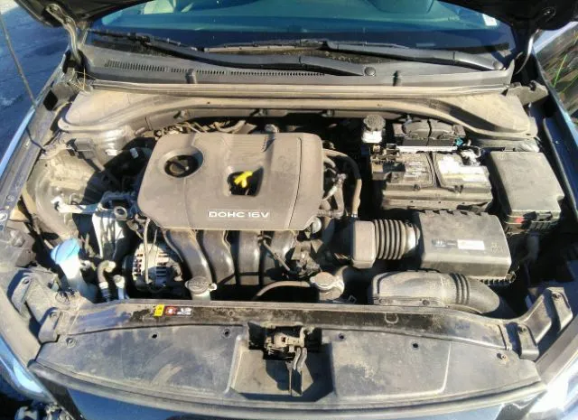 Photo 9 VIN: 5NPD84LF2HH082927 - HYUNDAI ELANTRA 