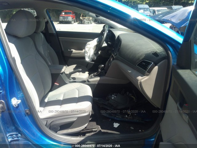 Photo 4 VIN: 5NPD84LF2HH104649 - HYUNDAI ELANTRA 