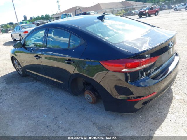 Photo 2 VIN: 5NPD84LF2HH121872 - HYUNDAI ELANTRA 