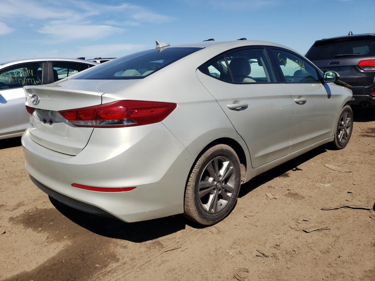 Photo 2 VIN: 5NPD84LF2HH123234 - HYUNDAI ELANTRA 