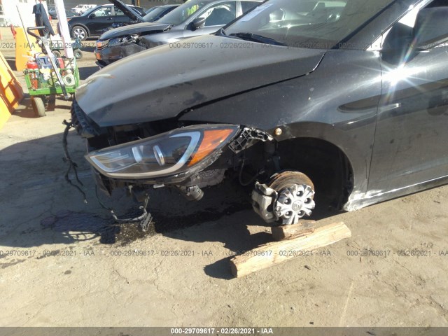 Photo 5 VIN: 5NPD84LF2HH124609 - HYUNDAI ELANTRA 