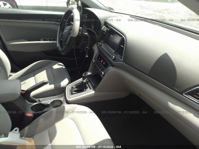 Photo 4 VIN: 5NPD84LF2HH130653 - HYUNDAI ELANTRA 