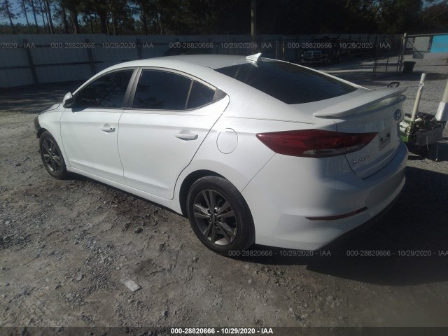 Photo 2 VIN: 5NPD84LF2HH132578 - HYUNDAI ELANTRA 