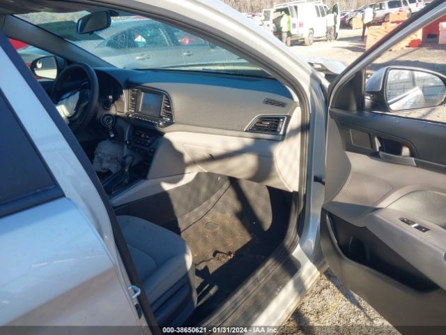 Photo 4 VIN: 5NPD84LF2HH152233 - HYUNDAI ELANTRA 