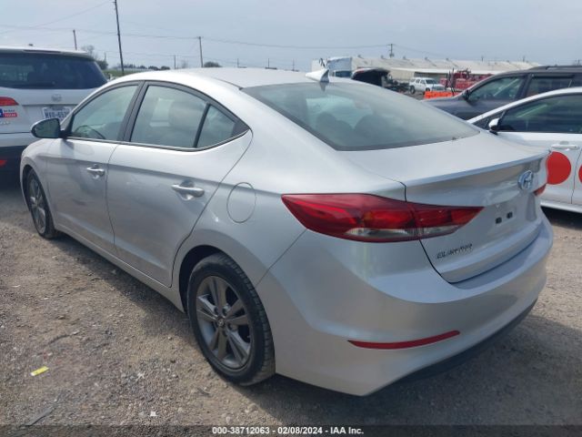 Photo 2 VIN: 5NPD84LF2HH160963 - HYUNDAI ELANTRA 