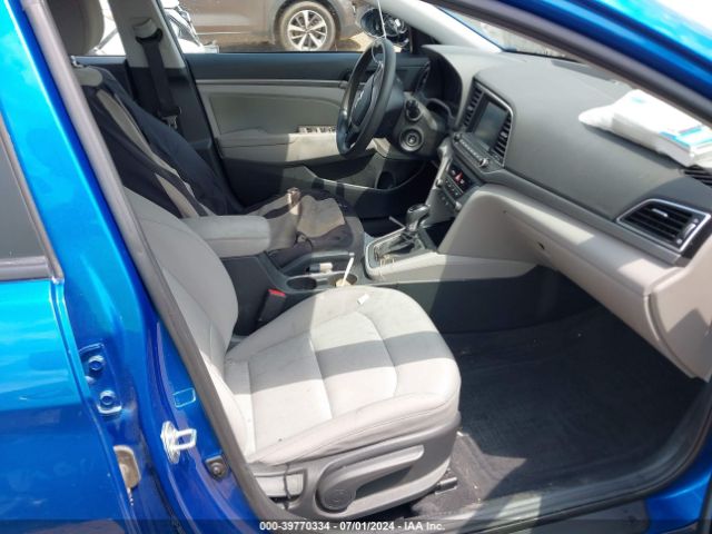 Photo 4 VIN: 5NPD84LF2HH174443 - HYUNDAI ELANTRA 