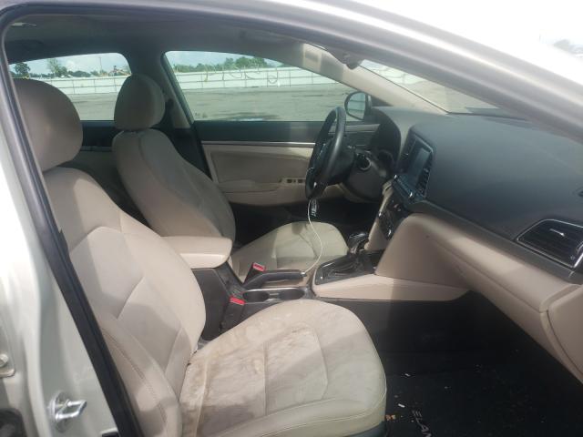 Photo 4 VIN: 5NPD84LF2HH187564 - HYUNDAI ELANTRA SE 