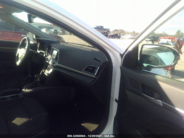 Photo 4 VIN: 5NPD84LF2JH230614 - HYUNDAI ELANTRA 