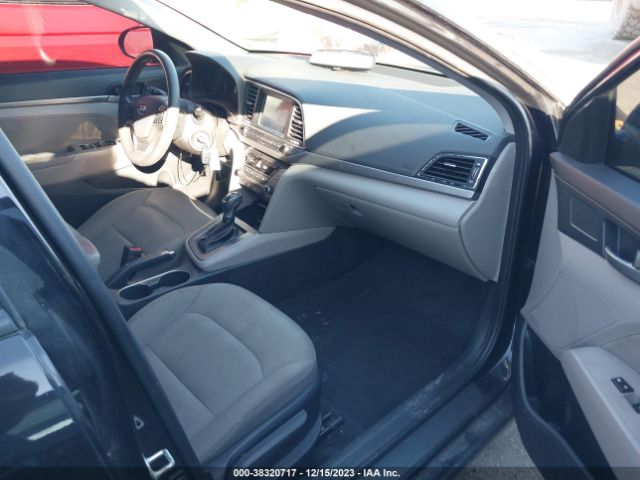 Photo 4 VIN: 5NPD84LF2JH235604 - HYUNDAI ELANTRA 