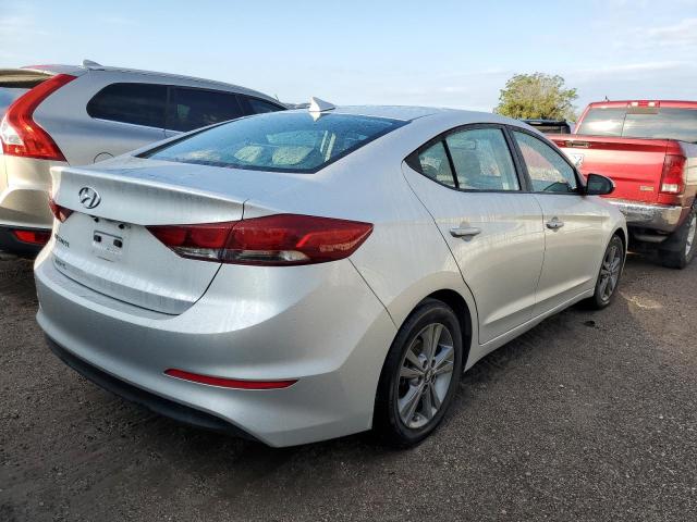 Photo 3 VIN: 5NPD84LF2JH235800 - HYUNDAI ELANTRA SE 