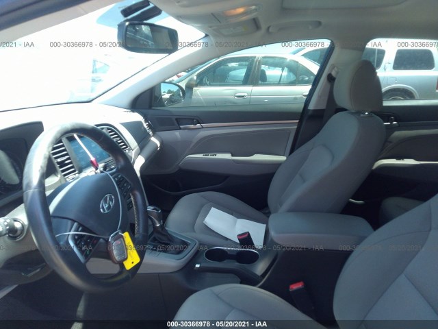 Photo 4 VIN: 5NPD84LF2JH242519 - HYUNDAI ELANTRA 