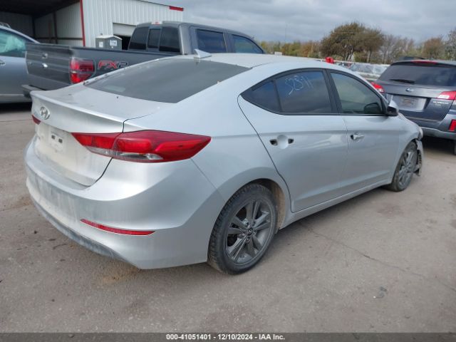 Photo 3 VIN: 5NPD84LF2JH252371 - HYUNDAI ELANTRA 