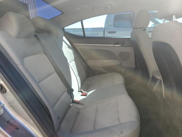 Photo 9 VIN: 5NPD84LF2JH256498 - HYUNDAI ELANTRA SE 