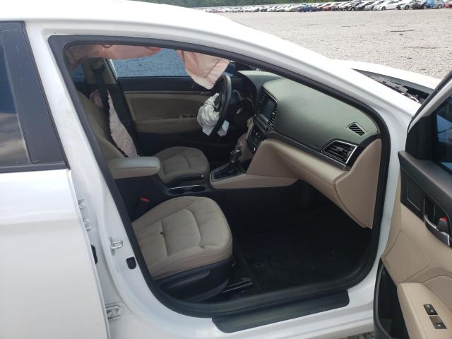 Photo 4 VIN: 5NPD84LF2JH257893 - HYUNDAI ELANTRA SE 