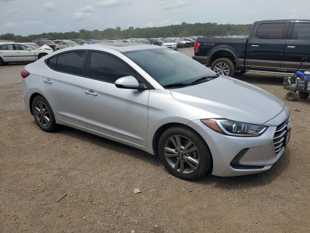 Photo 3 VIN: 5NPD84LF2JH262785 - HYUNDAI ELANTRA SE 