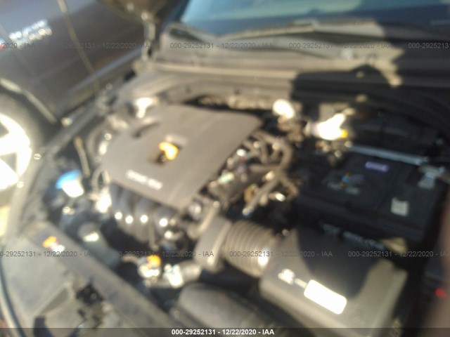 Photo 9 VIN: 5NPD84LF2JH263256 - HYUNDAI ELANTRA 