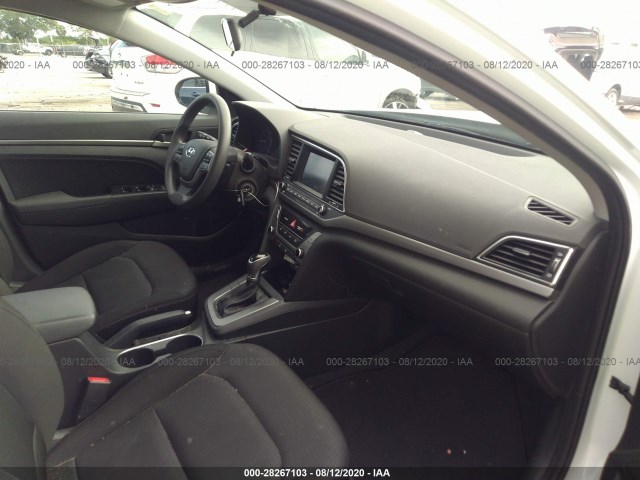 Photo 4 VIN: 5NPD84LF2JH269929 - HYUNDAI ELANTRA 