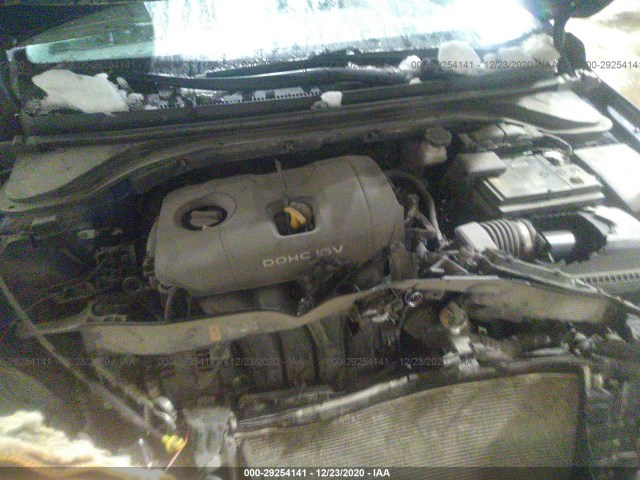 Photo 9 VIN: 5NPD84LF2JH272717 - HYUNDAI ELANTRA 