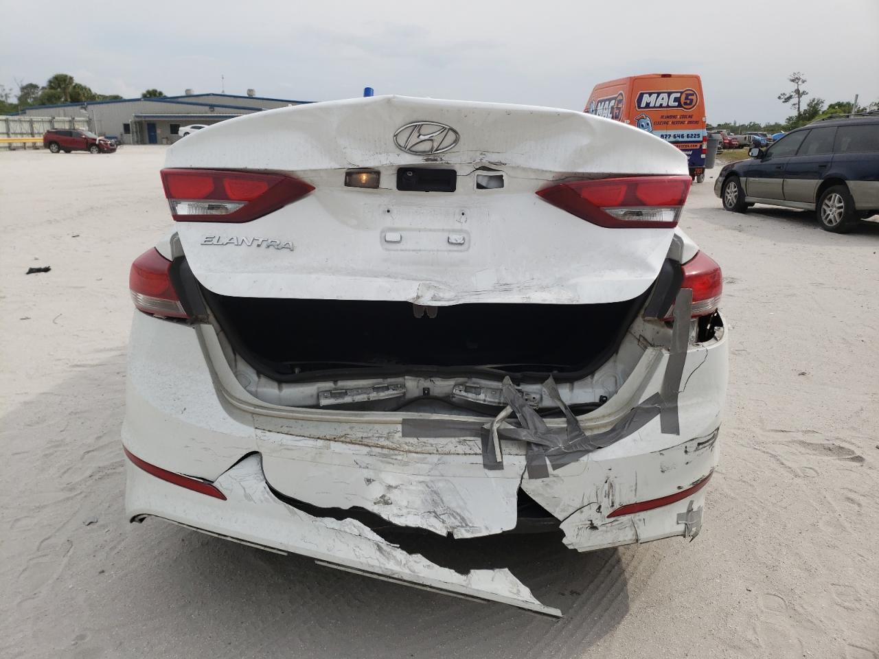 Photo 5 VIN: 5NPD84LF2JH291283 - HYUNDAI ELANTRA 