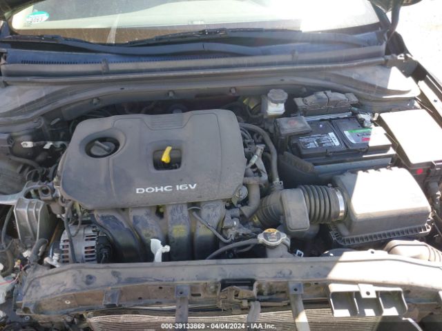 Photo 9 VIN: 5NPD84LF2JH296015 - HYUNDAI ELANTRA 