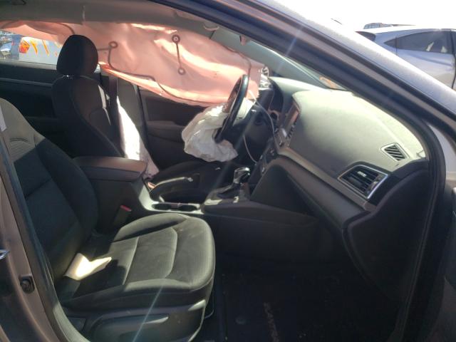 Photo 4 VIN: 5NPD84LF2JH300502 - HYUNDAI ELANTRA SE 