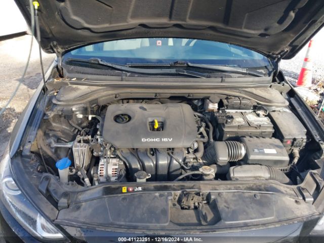 Photo 9 VIN: 5NPD84LF2JH304047 - HYUNDAI ELANTRA 