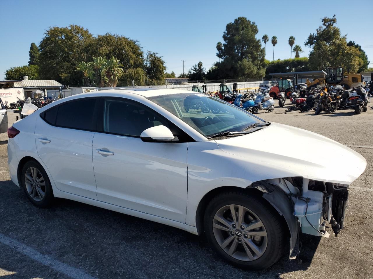 Photo 3 VIN: 5NPD84LF2JH315095 - HYUNDAI ELANTRA 