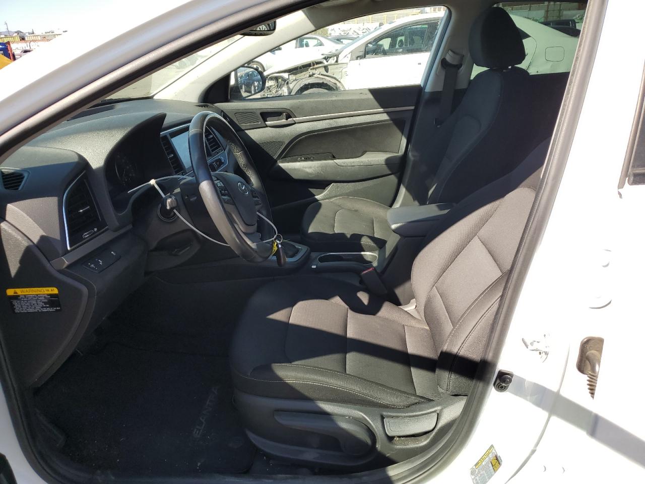 Photo 6 VIN: 5NPD84LF2JH315095 - HYUNDAI ELANTRA 