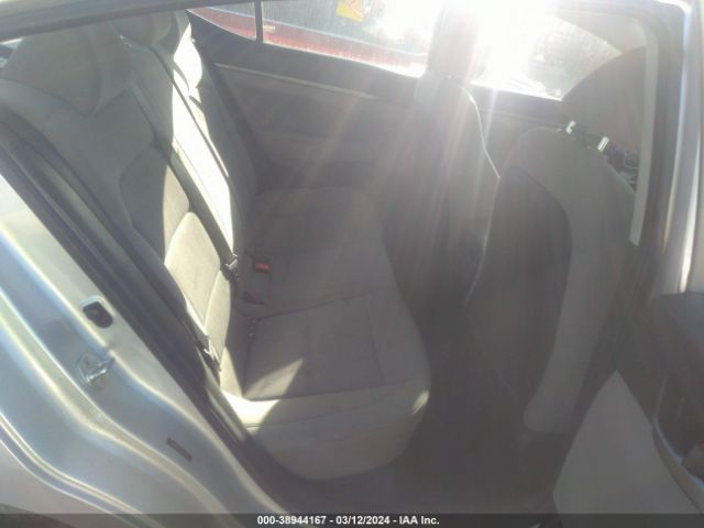 Photo 7 VIN: 5NPD84LF2JH320975 - HYUNDAI ELANTRA 